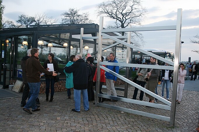 Foto des Eingangs zur Gedenkstätte