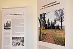 Foto von zwei Ausstellungstafeln der Sonderausstellung